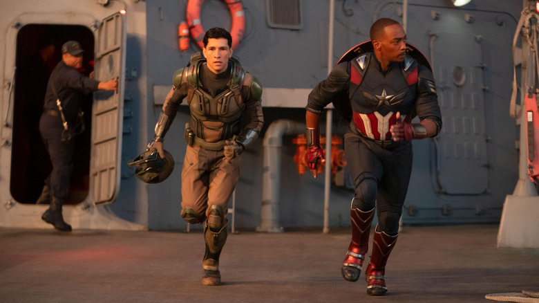 Joaquin Torres and Sam Wilson running together in Captain America: Brave New World