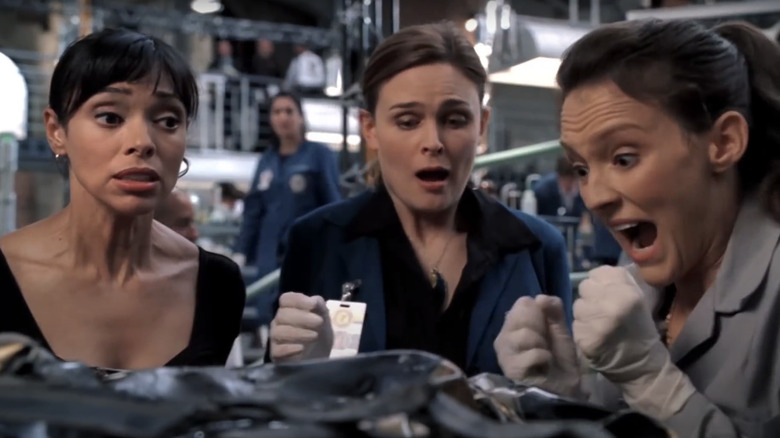 Emily Deschanel Bones squints