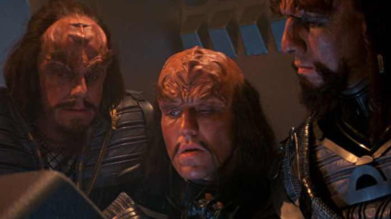 Christopher Lloyd as Kruge with two other Klingons in Star Trek III: The Search for Spock