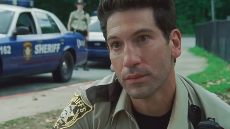 The Walking Dead, Shane em um flashback, trabalhando como policial