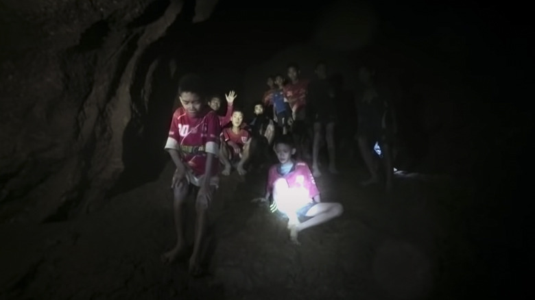 The Rescue boys in cave