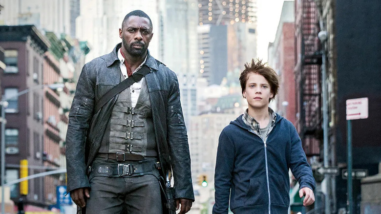 The Dark Tower (2017), Roland and Jake walking through New York City