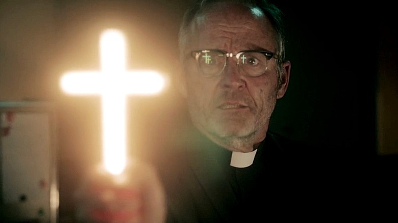 Salem's Lot, Father Callahan holding the cross