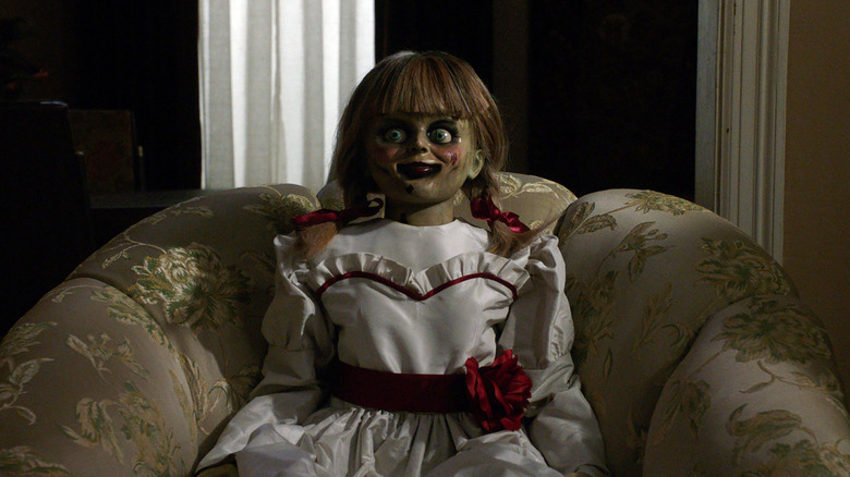 The Scariest Scene In Annabelle Comes Home Jumps Out Of A Creepy ...