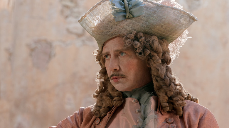 De Guiche wears funny hat in Cyrano