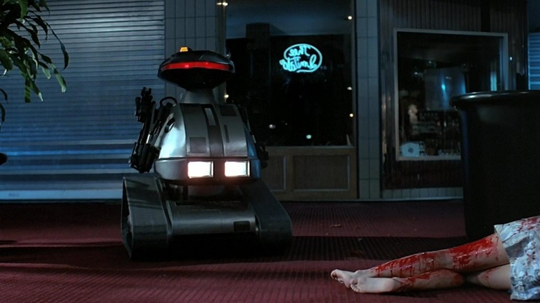 Killer security robots in Chopping Mall