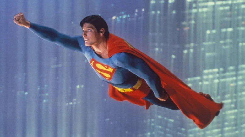 Christopher Reeve voa como Superman no filme de 1978