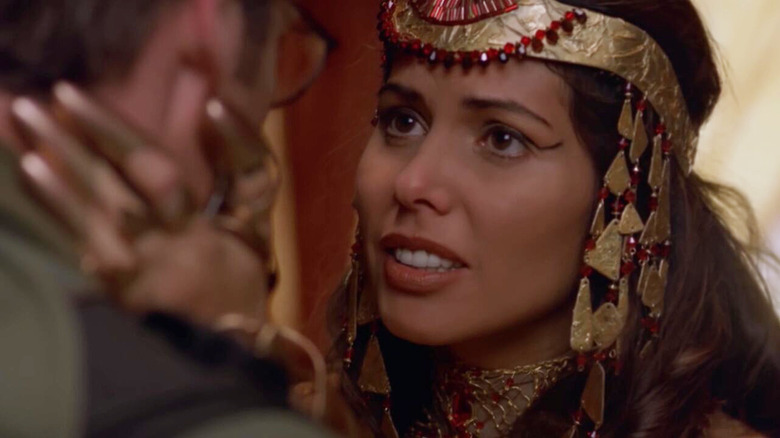 Vaitiare Bandera as they see anxious on Stargate SG-1