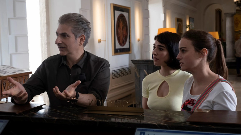 Michael Imperioli, Simona Tabasco, and Beatrice Grannò in The White Lotus