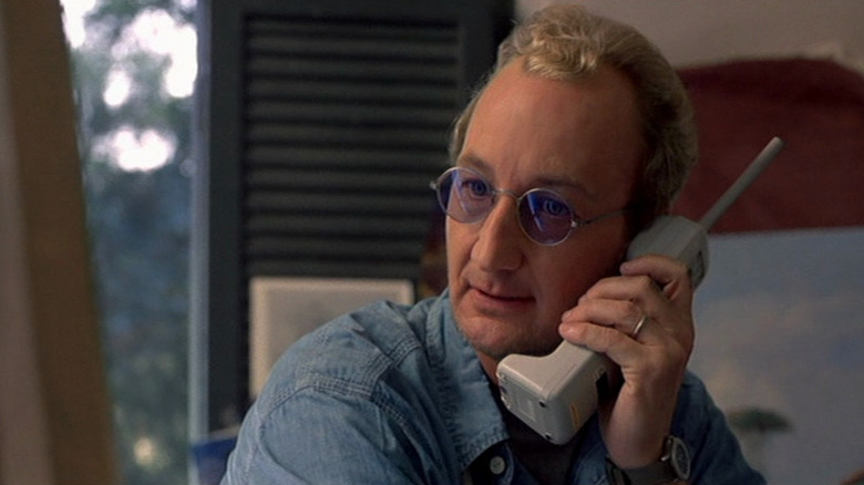 Robert Englund stars as himself in Wes Craven's New Nightmare (1994)