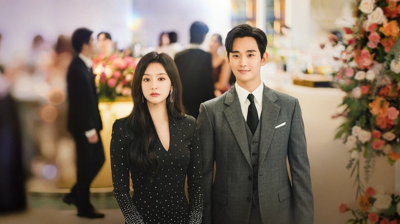 Kim Ji-won as Hong Hae-in and Kim Soo-hyun as Baek Hyun-woo are dressed to impress in Queen of Tears