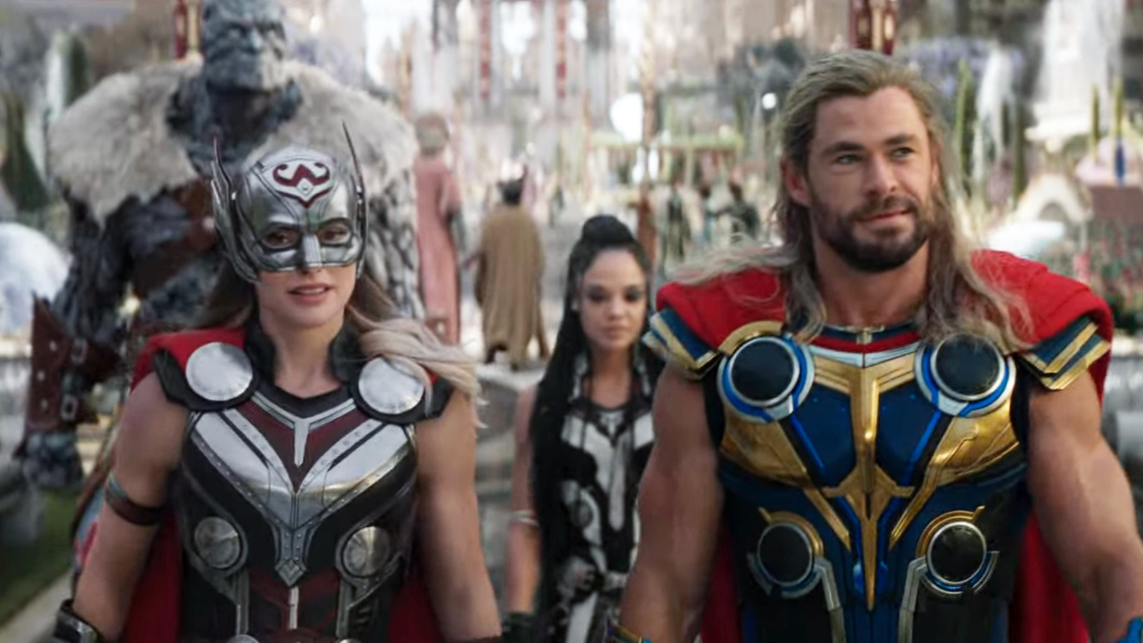 Natalie Portman says some of Thor: Love and Thunder was shot in a Best Buy  parking lot