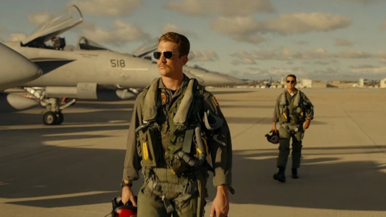 Miles Teller and Tom Cruise in Top Gun: Maverick