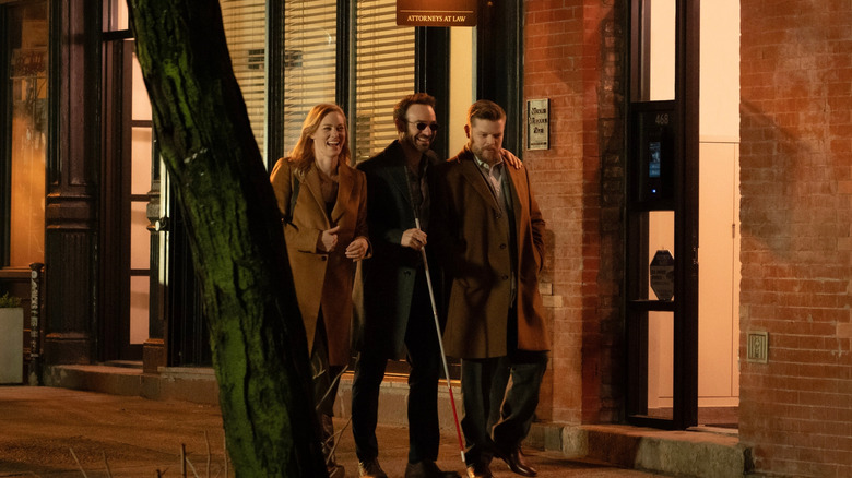 Deborah Ann Wall like Karen Page, Charlie Cox as Matt Murdoch and Elden Henson as Fogi Nelson as walking down the street in Daredeville: Born again