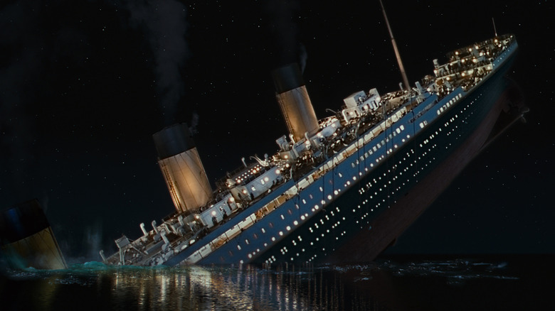 Titanic boat sinking