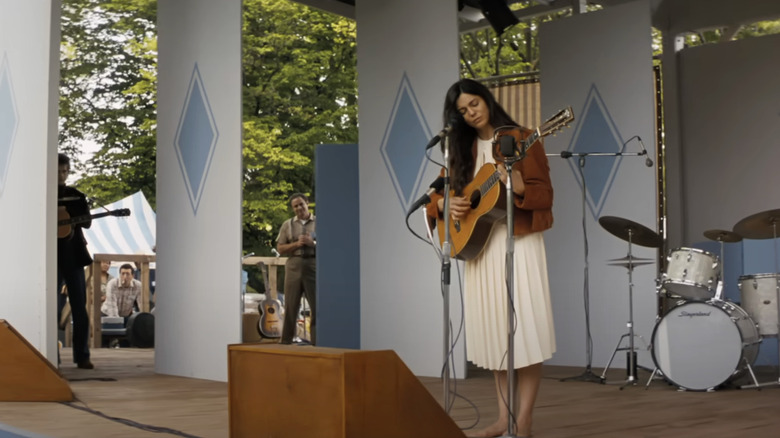 Monica Barbaro's Joan Baez sings with Timothée Chalamet's Bob Dylan in A Complete Unknown