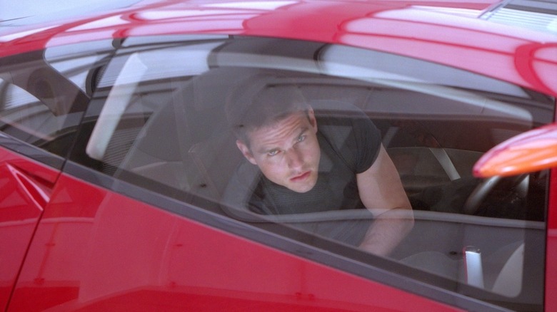 Minority Report tom cruise in red car