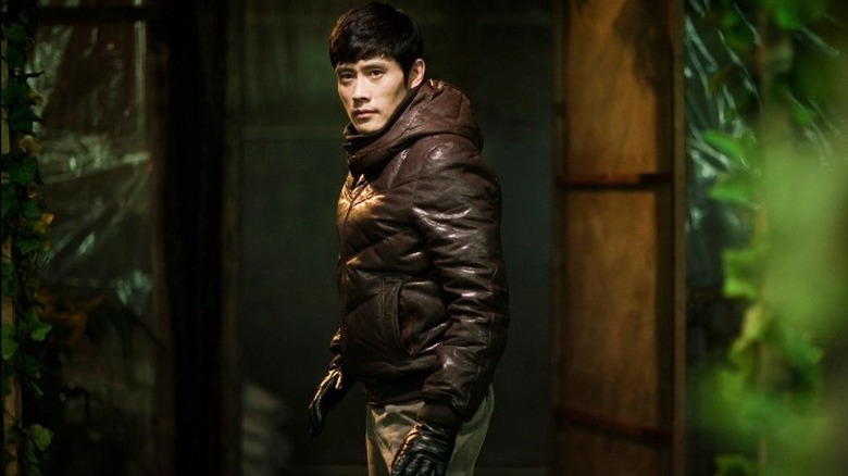 Lee Byung-hun as Kim Soo-hyeon in I Saw the Devil