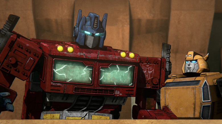 Transformers War for Cyberton Optimus and Bumblebee