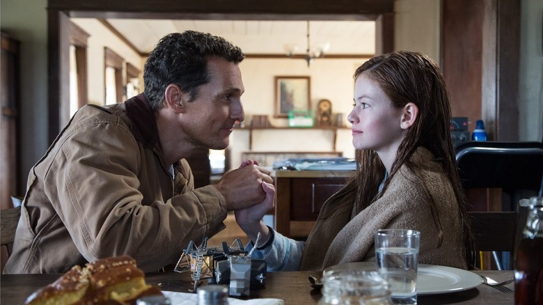 Matthew McConaughey and Mackenzie Foy in Interstellar