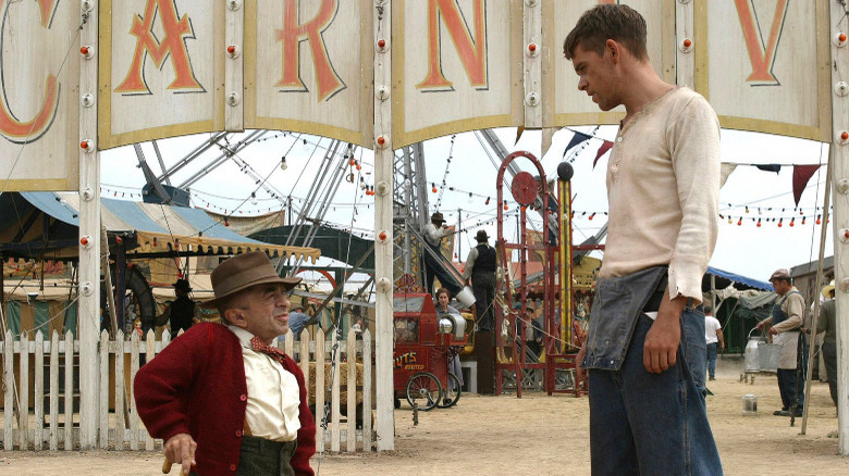 Michael J. Anderson and Nick Stahl in Carnivale