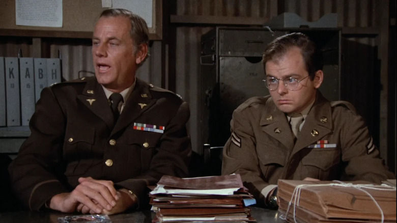 MacLean Stevenson y Gary Burghoff en M*A*S*H