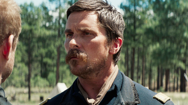 Christian Bale frowning in Hostiles