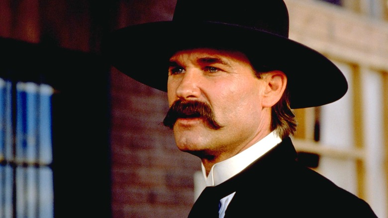 Kurt Russell em Lápide