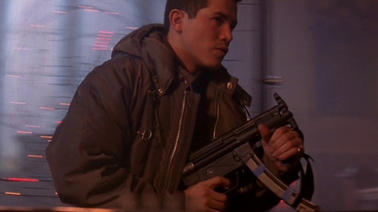 Die Hard 2 leguizamo with gun