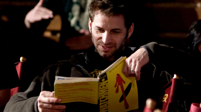 Zack Snyder reading Watchmen on the set of Watchmen