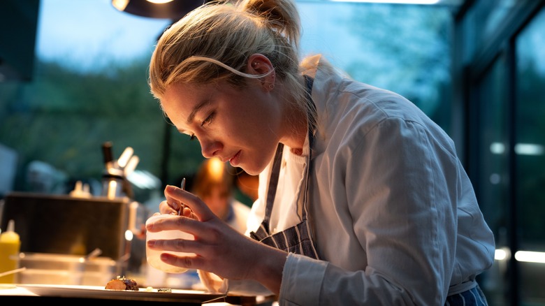 Florence Pugh en Vivimos en el tiempo