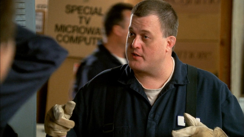 Billy Gardell as Billy talking in a warehouse on My Name Is Earl