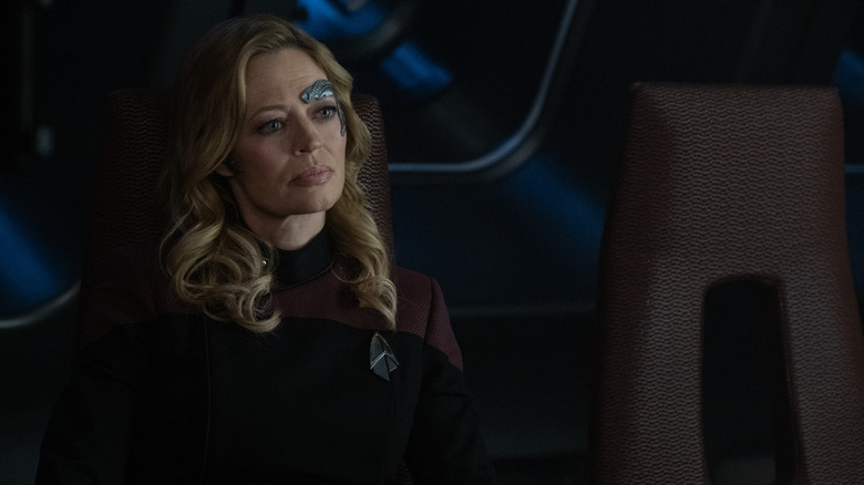 Jeri Ryan as Seven of Nine looking serious on Star Trek: Picard