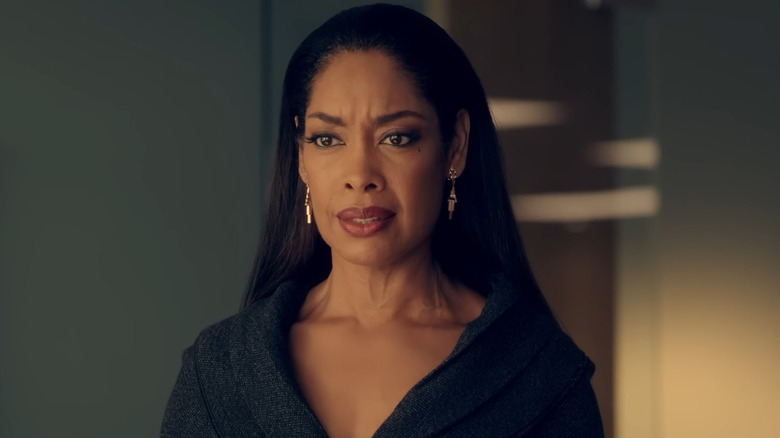 Gina Torres as Jessica Pearson arguing in an office on Suits