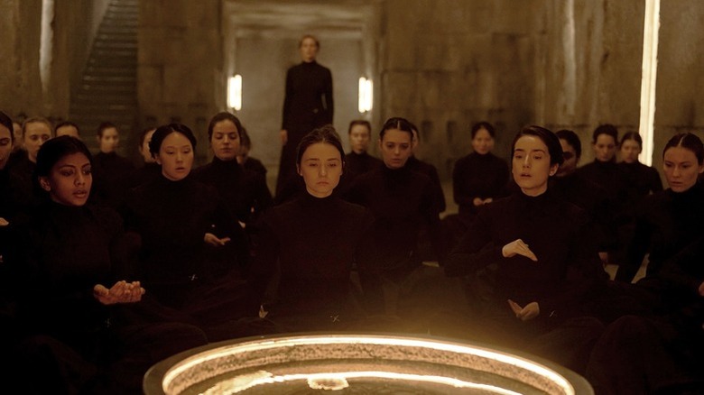 Bene Gesserit Sisters gathered for a ritual in Dune: Prophecy