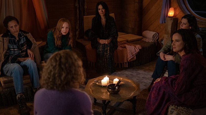 Tawny Cypress, Lauren Ambrose, Christina Ricci, Simone Kessell, Melanie Lynskey, Juliette Lewis, Yellowjackets