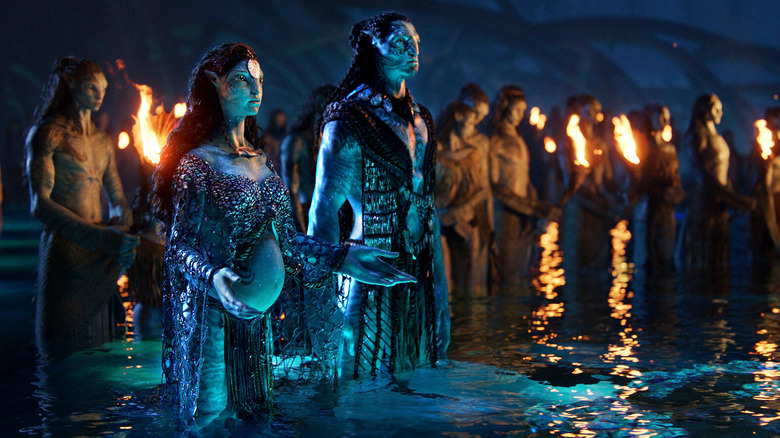 Kate Winslet and Cliff Curtis in Avatar: The Way of Water 