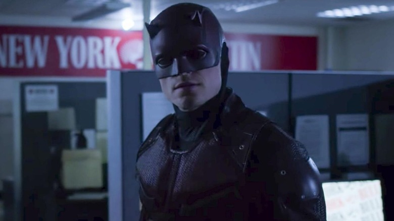 Daredevil에서 Daredevil Suit를 입고 Wilson Bethel의 Benjamin Poindexter