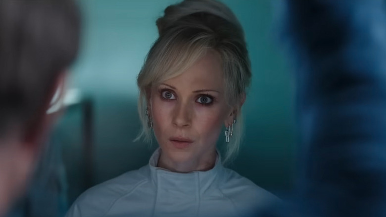 Juno Temple como Dr. Teddy Payne em Venom: A Última Dança