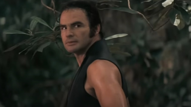 Burt Reynolds sebagai Lewis di Deliverance