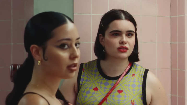 Euphoria, Maddie and Kat in the bathroom