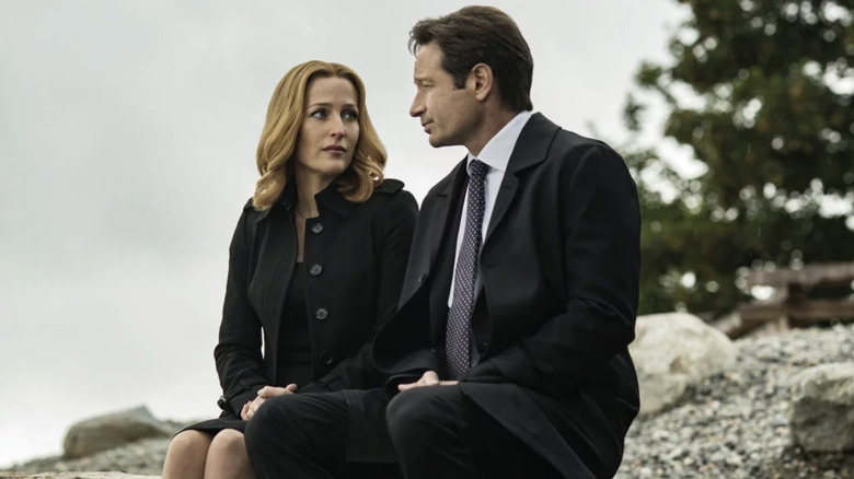 Mulder and Scully Duchovny Anderson X-Files