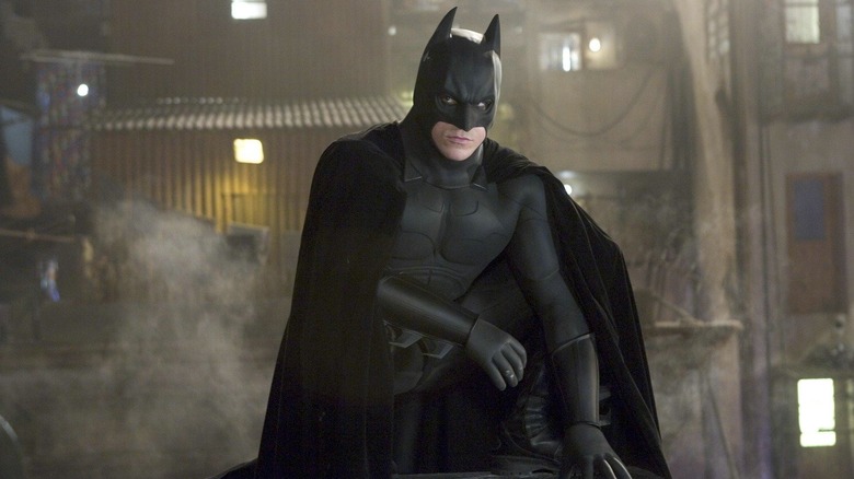 Christian Bale begins as a batman in a roofing roof in Batman