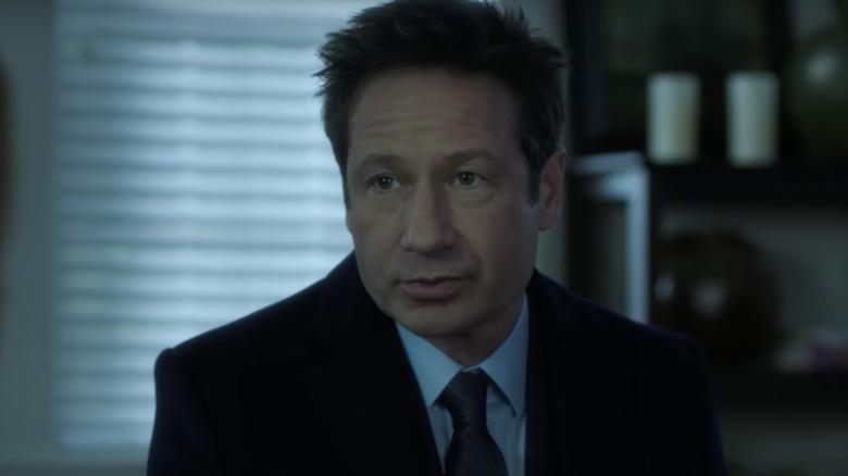 Fox mulder face the x-files david duchovny
