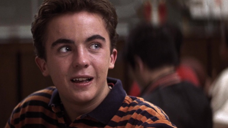 Frankie Muniz's Cody is dressed in civilian clothes in Agent Cody Banks