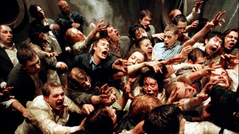 horde of zombies Resident Evil