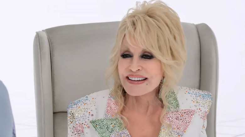 Dolly Parton in Grace and Frankie