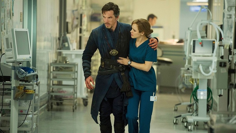 Benedict Cumberbatch and Rachel McAdams in Doctor Strange 