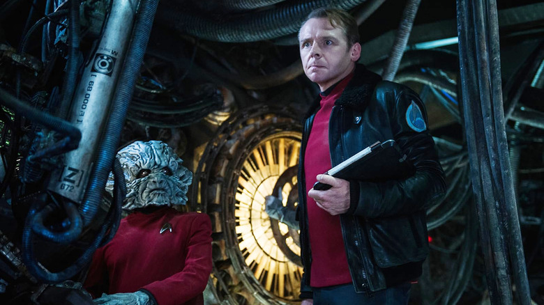 Simon Pegg as Scotty holding a tablet in Star Trek Beyond