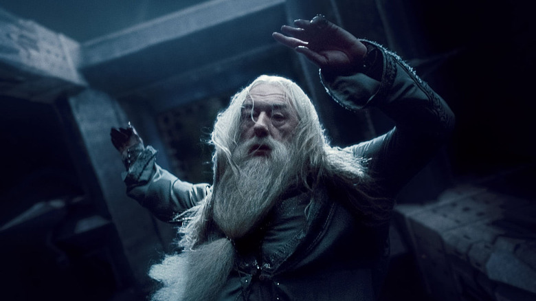 Half-Blood Prince, Dumbledore serving looks as he falls to his death